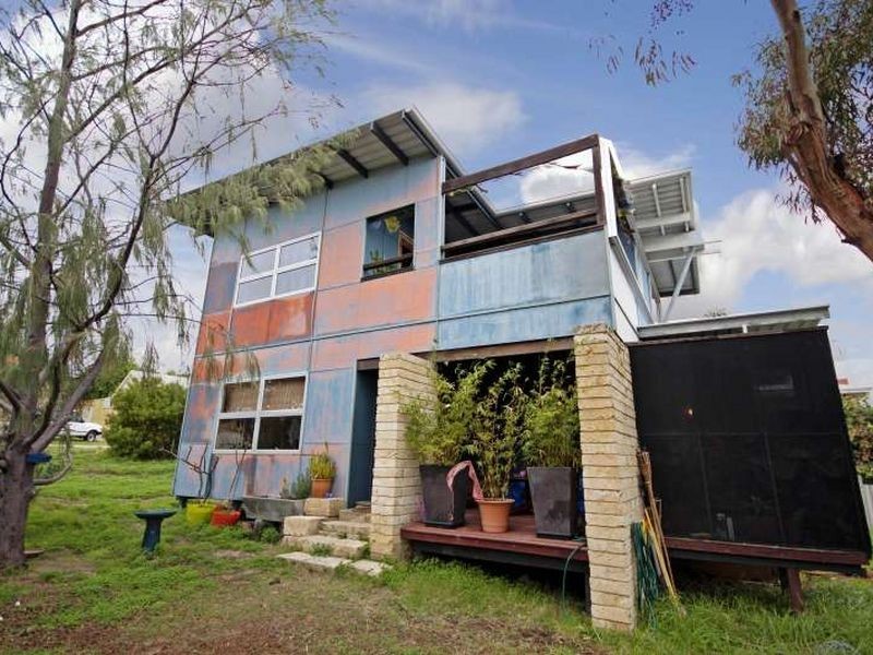 2 Dowse Court, Coogee WA 6166