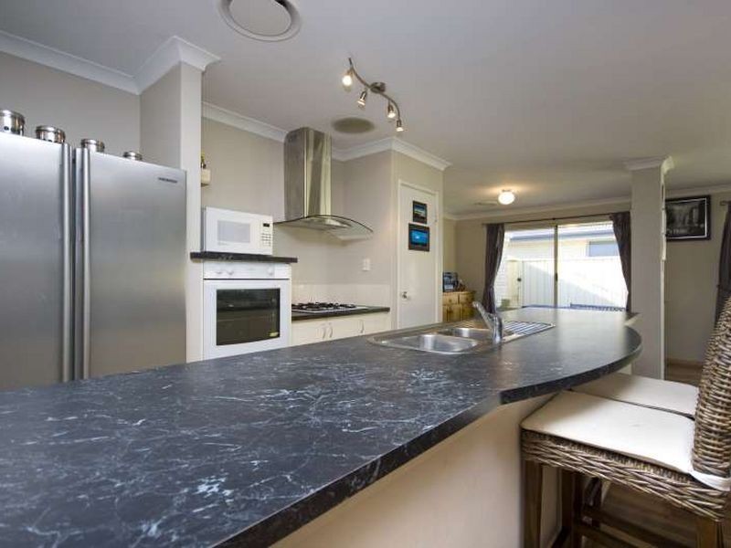 7 Merida Turn, Seville Grove WA 6112