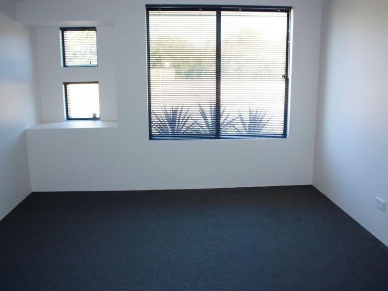 4 Biloxi Loop, Success WA 6164