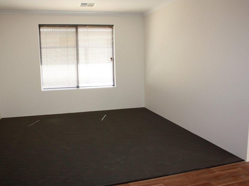 4 Biloxi Loop, Success WA 6164