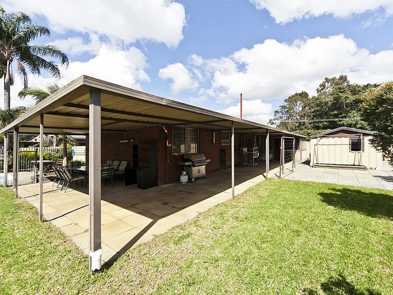 4 Oscar Street, Armadale WA 6112