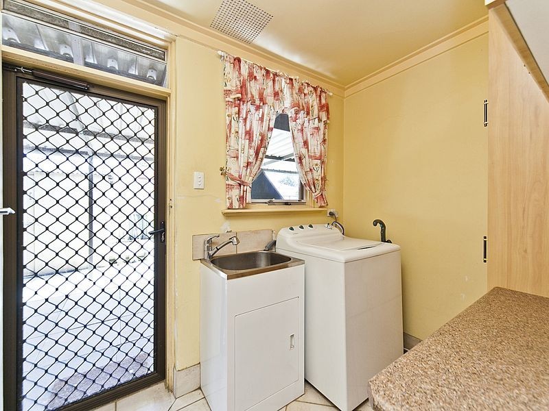 4 Oscar Street, Armadale WA 6112
