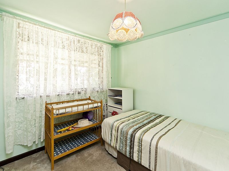 4 Oscar Street, Armadale WA 6112