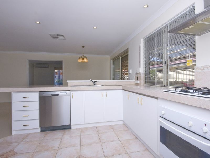 23 Bremner Circle, Canning Vale WA 6155