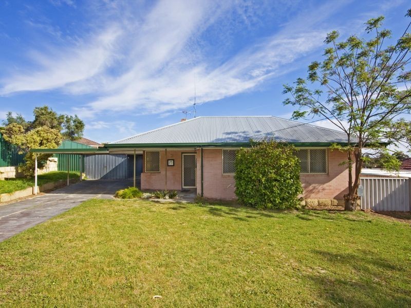 17 Longson Street, Hamilton Hill WA 6163
