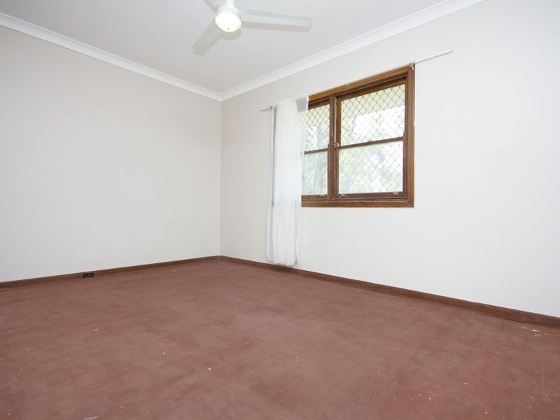 17 Longson Street, Hamilton Hill WA 6163