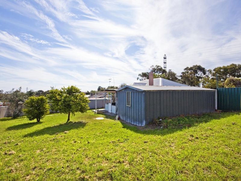 17 Longson Street, Hamilton Hill WA 6163