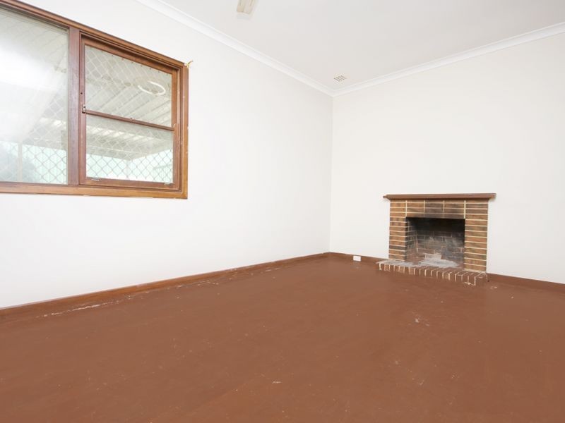 17 Longson Street, Hamilton Hill WA 6163