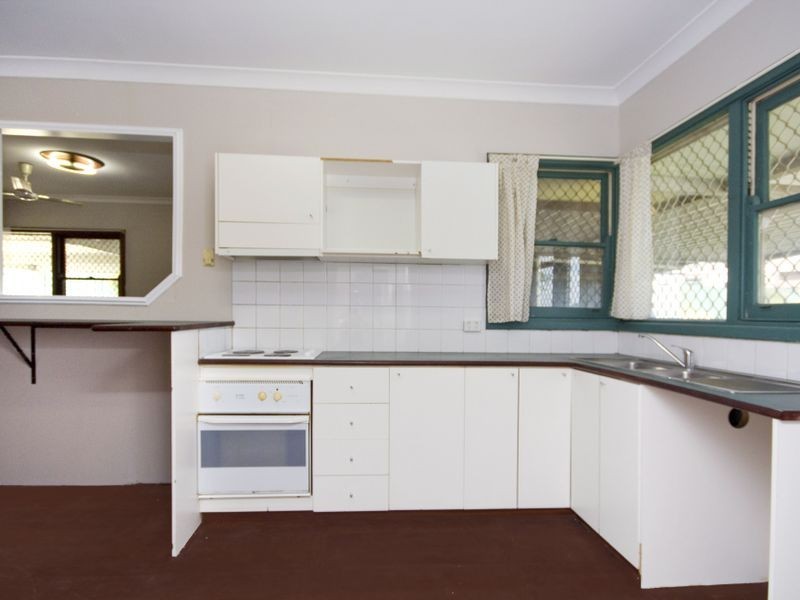 17 Longson Street, Hamilton Hill WA 6163