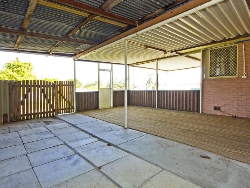 17 Longson Street, Hamilton Hill WA 6163