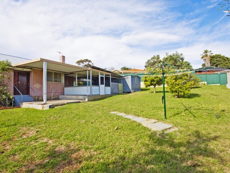 17 Longson Street, Hamilton Hill WA 6163