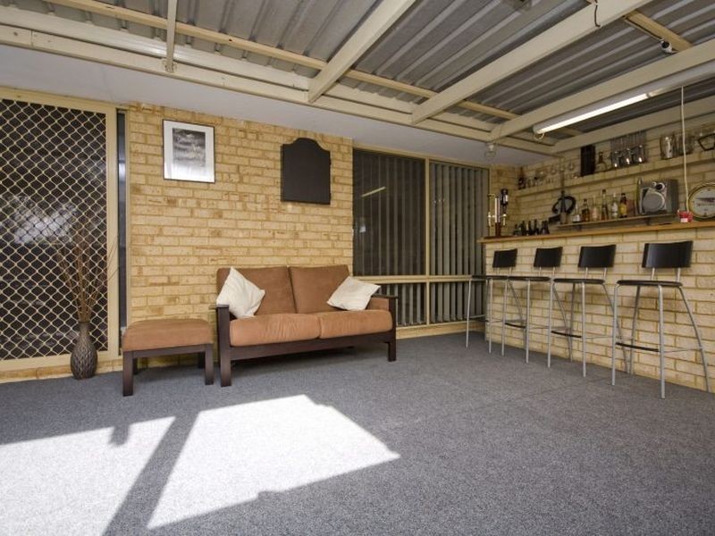 27 Eureka Place, Seville Grove WA 6112