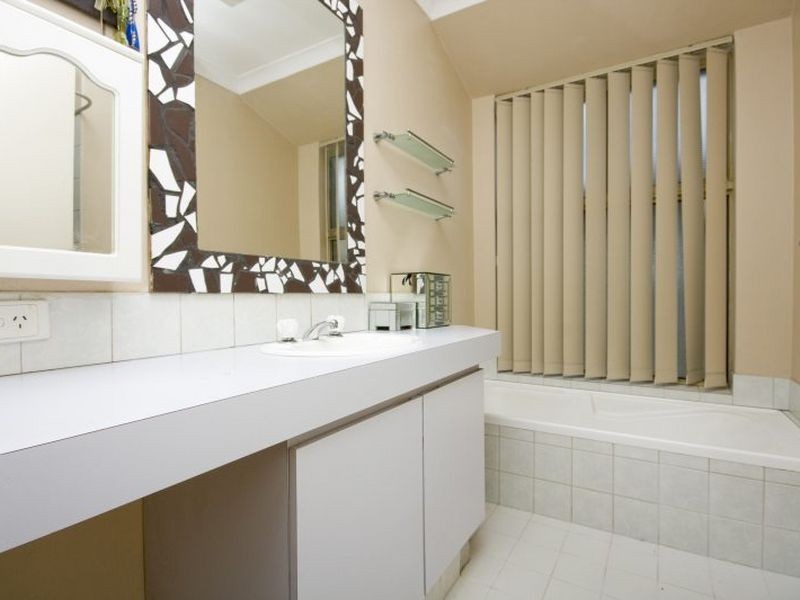 27 Eureka Place, Seville Grove WA 6112