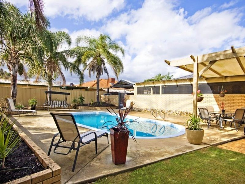 27 Eureka Place, Seville Grove WA 6112