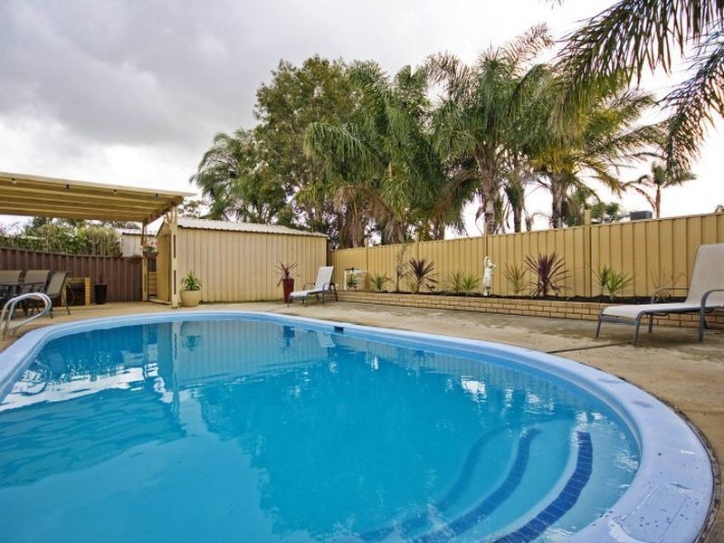 27 Eureka Place, Seville Grove WA 6112