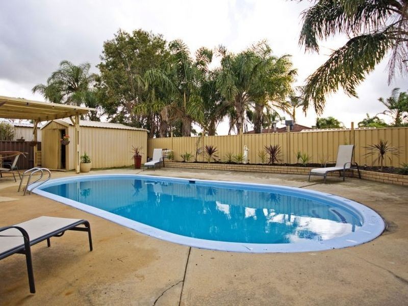 27 Eureka Place, Seville Grove WA 6112