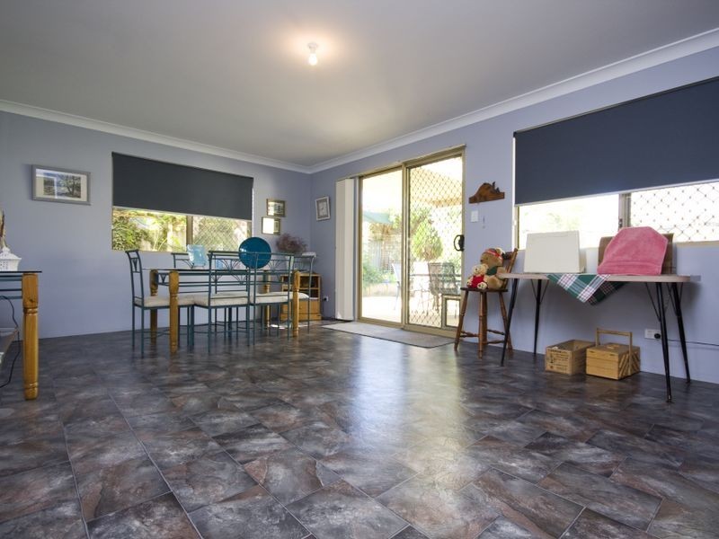 40 Mahonia Way, Forrestfield WA 6058