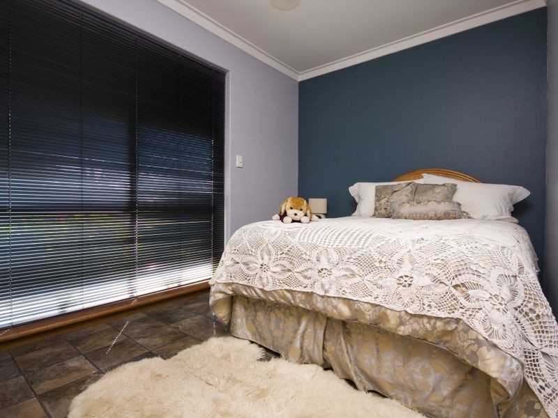 40 Mahonia Way, Forrestfield WA 6058