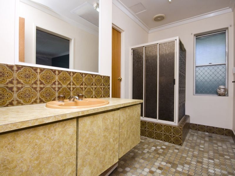 40 Mahonia Way, Forrestfield WA 6058