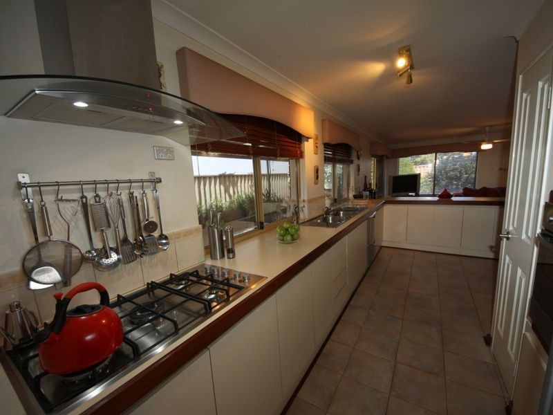 14 Bonanza Court, Huntingdale WA 6110