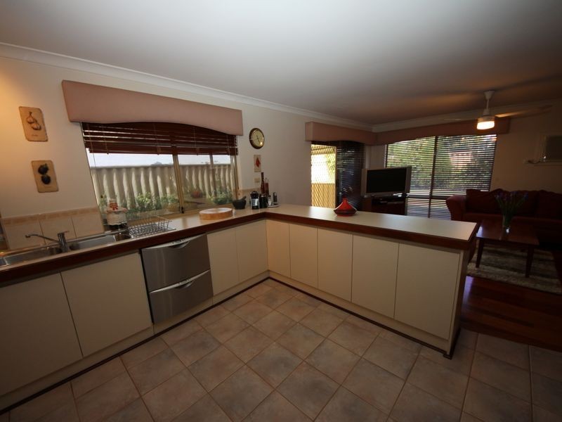 14 Bonanza Court, Huntingdale WA 6110