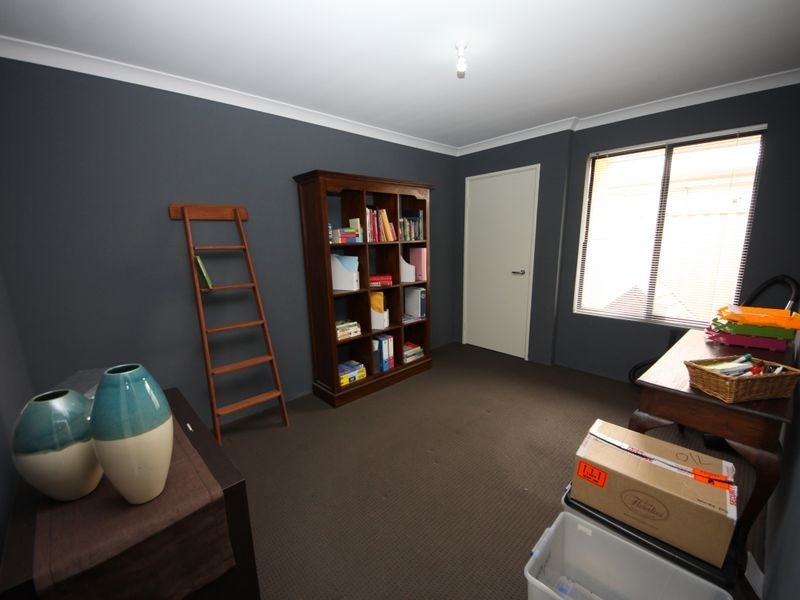 20 Sylvan Way, Seville Grove WA 6112