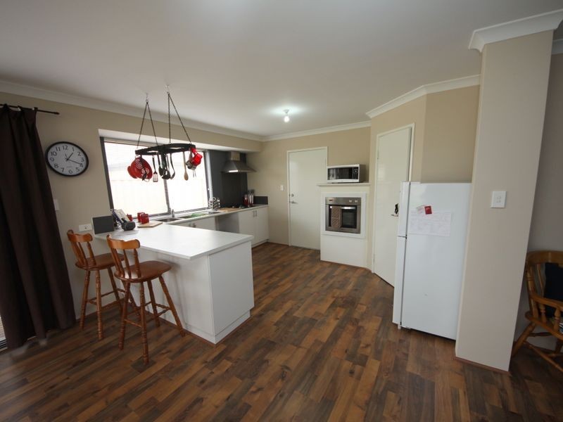 20 Sylvan Way, Seville Grove WA 6112