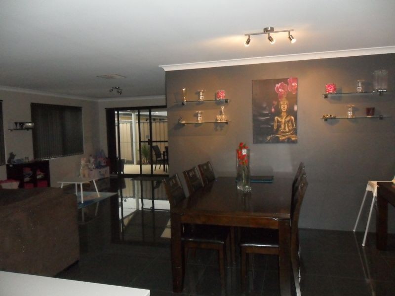 8 Loseto Link, Piara Waters WA 6112