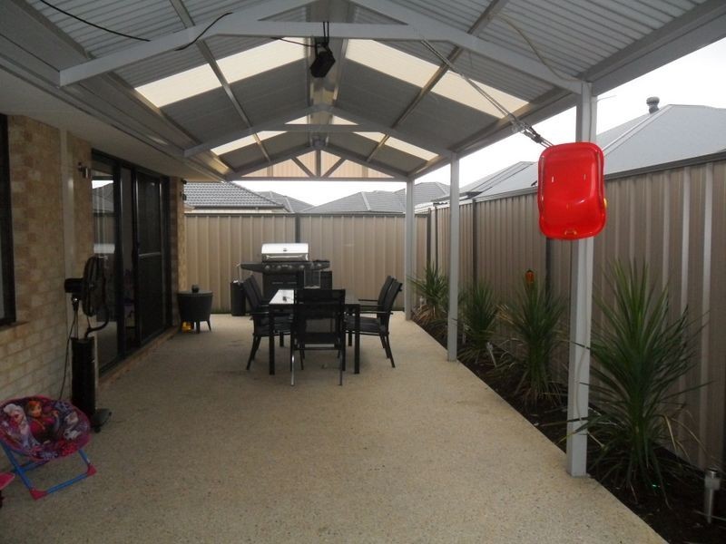 8 Loseto Link, Piara Waters WA 6112