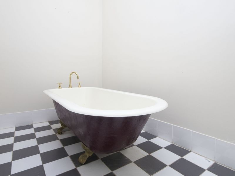 4 A Larsen Rd, Darling Downs WA 6122