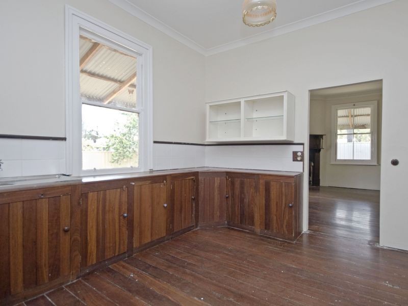 4 A Larsen Rd, Darling Downs WA 6122