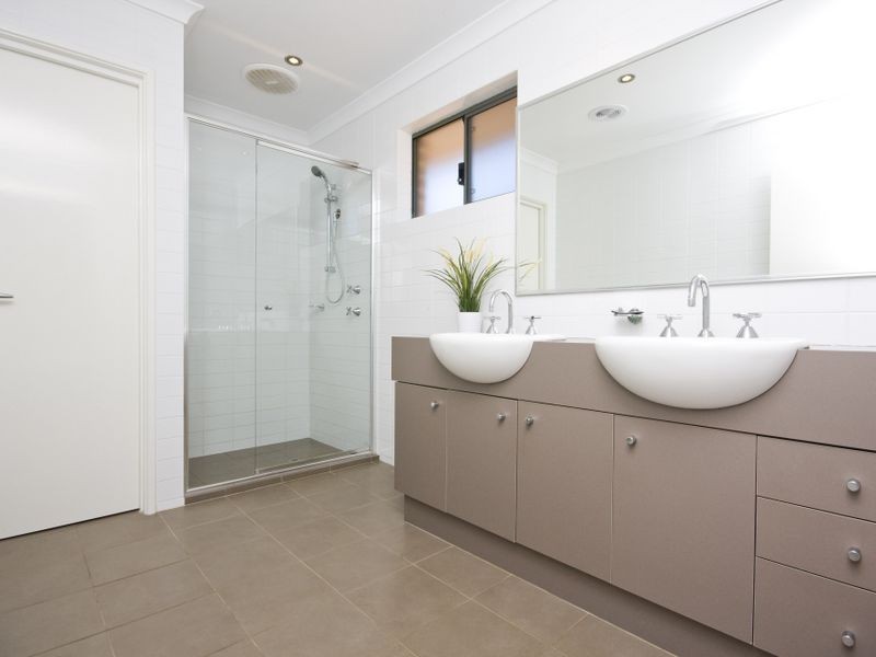 5 Nasura Grove, Mount Nasura WA 6112