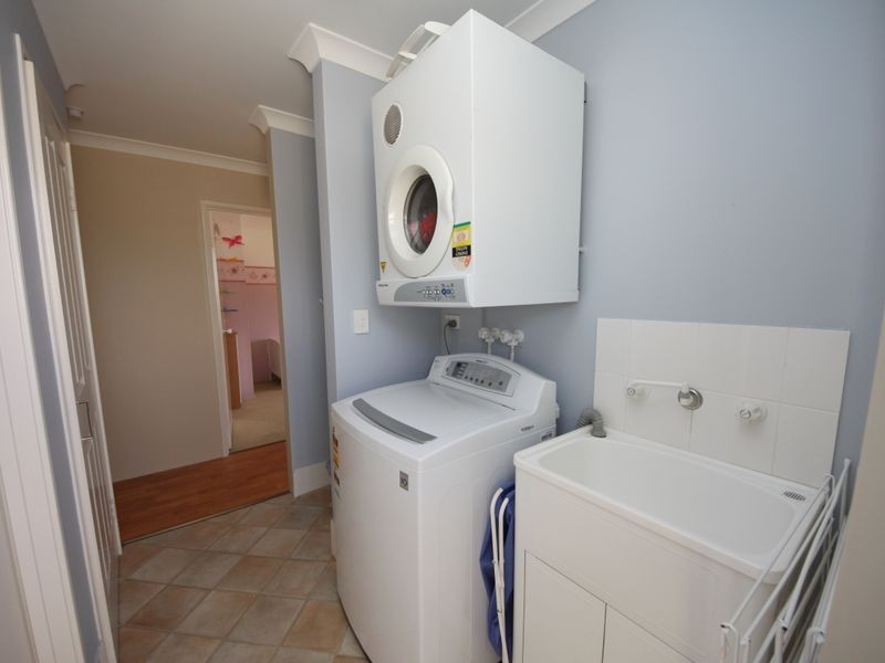 7 Donegal Court, Seville Grove WA 6112