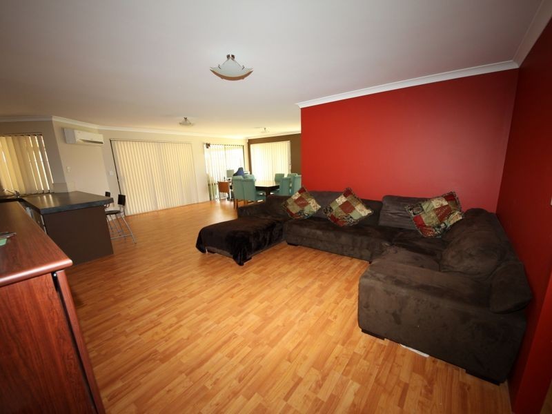 7 Donegal Court, Seville Grove WA 6112