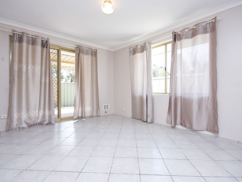 8 Sepal Close, Seville Grove WA 6112