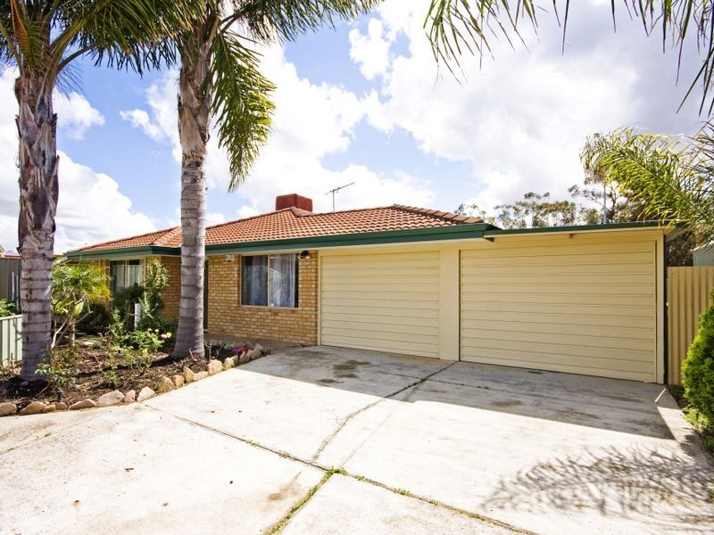 8 Sepal Close, Seville Grove WA 6112