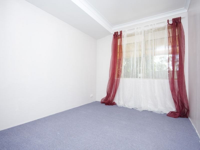 8 Sepal Close, Seville Grove WA 6112