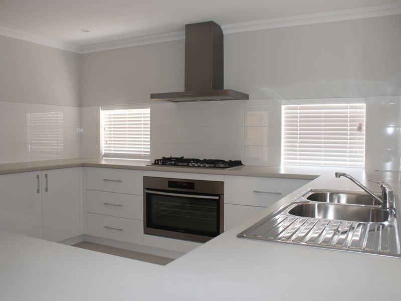 7 Astounding Way, Aubin Grove WA 6164