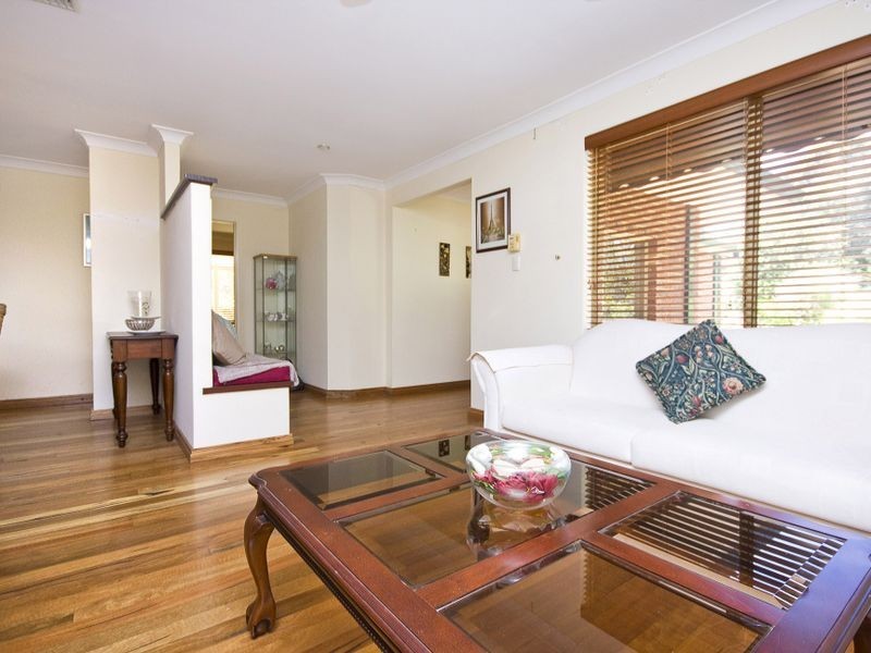 26 Ophelia Grove, Mount Nasura WA 6112