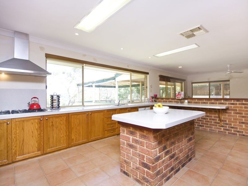 26 Ophelia Grove, Mount Nasura WA 6112