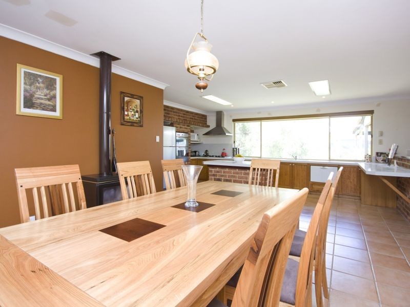 26 Ophelia Grove, Mount Nasura WA 6112