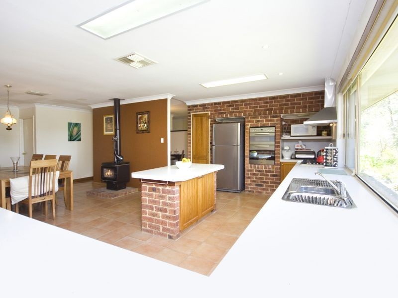 26 Ophelia Grove, Mount Nasura WA 6112