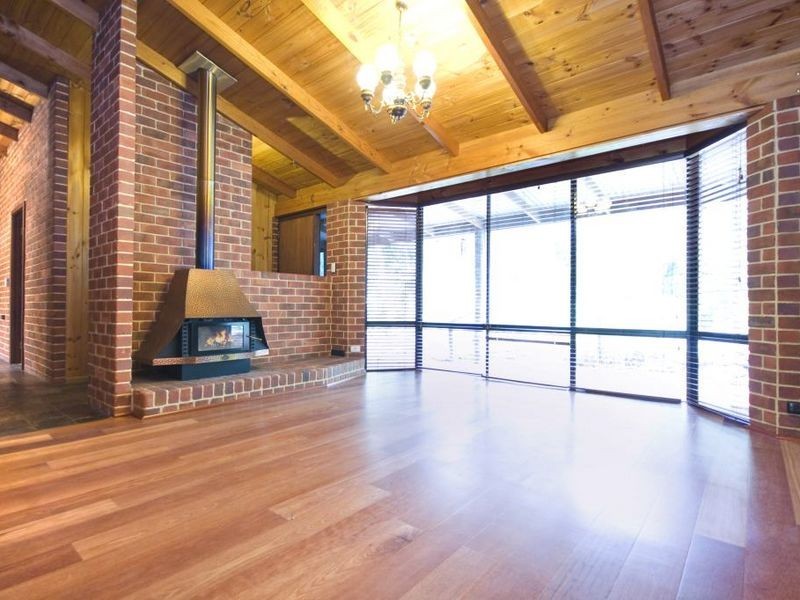 102 Amethyst Crescent, Mount Richon WA 6112