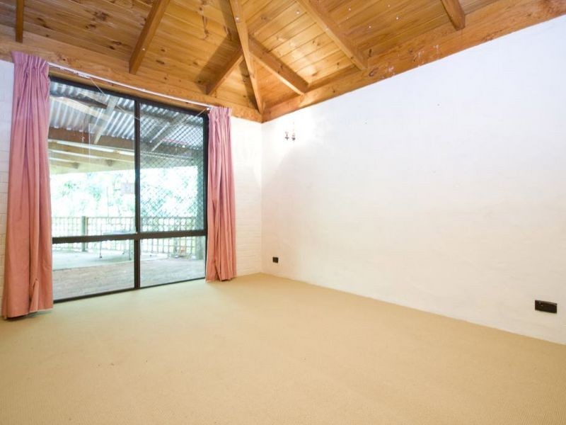 102 Amethyst Crescent, Mount Richon WA 6112