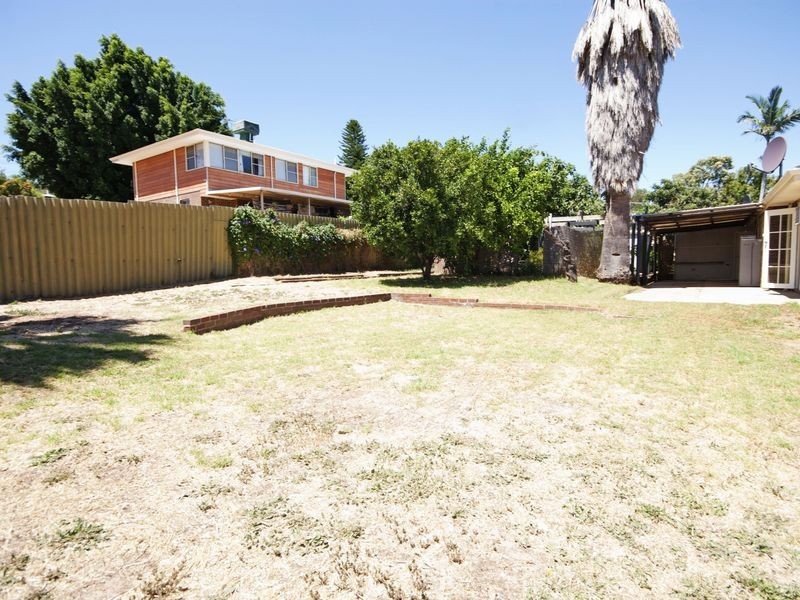3 Hawk Way, Darling Downs WA 6122