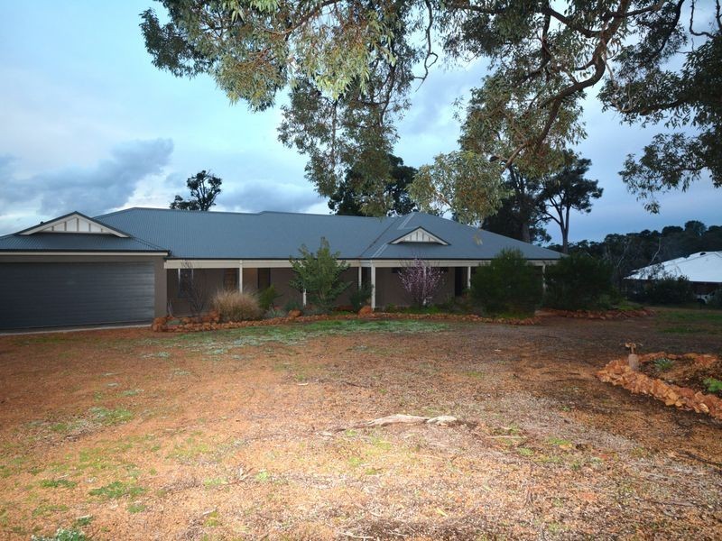 9 Bullich Retreat, Jarrahdale WA 6124