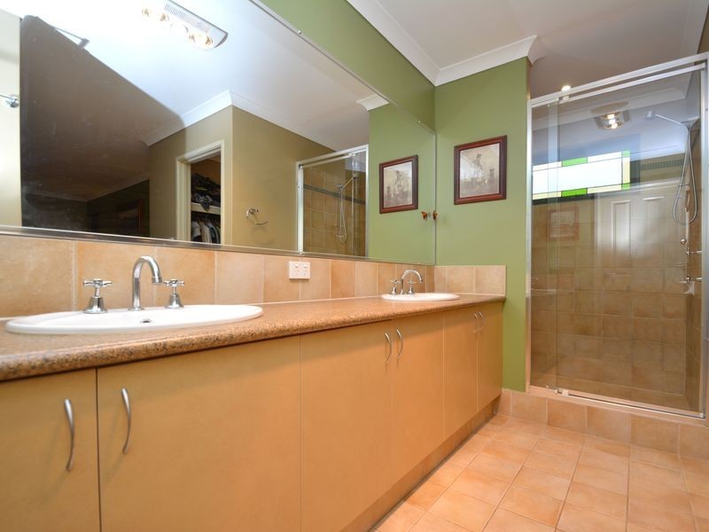 9 Bullich Retreat, Jarrahdale WA 6124