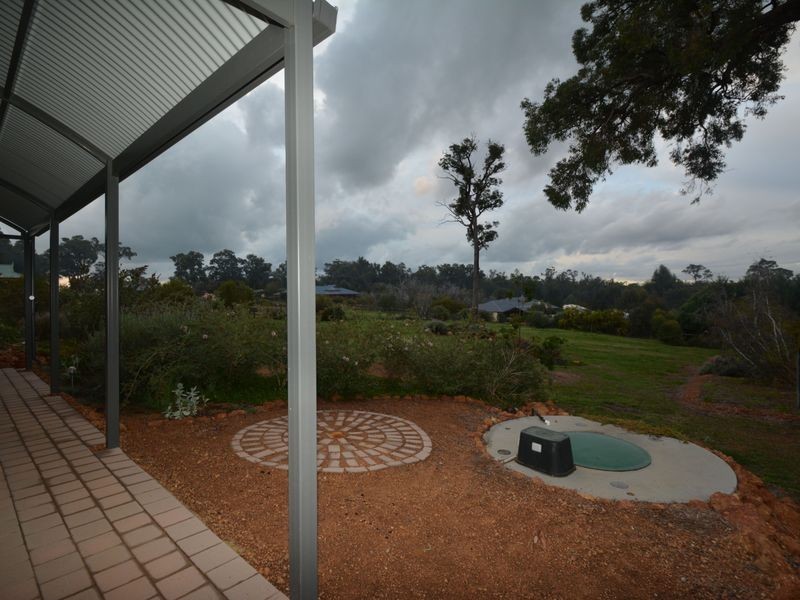 9 Bullich Retreat, Jarrahdale WA 6124