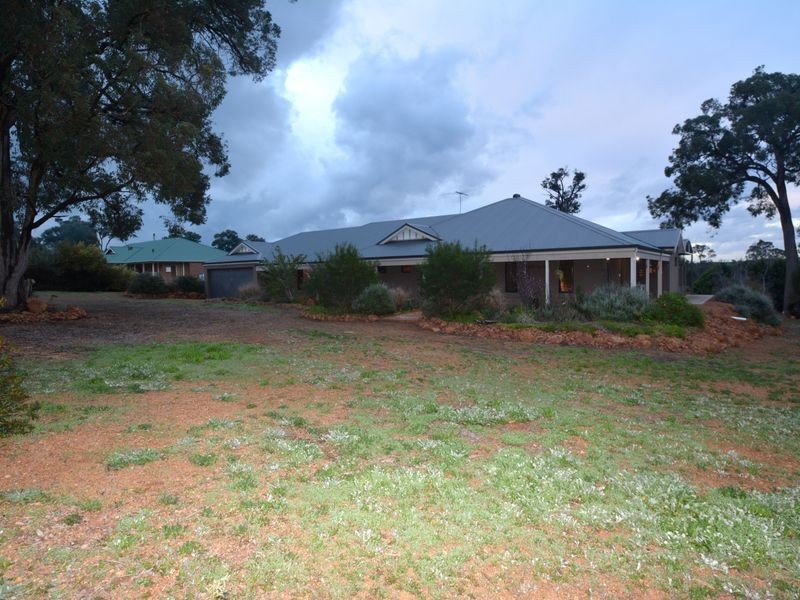 9 Bullich Retreat, Jarrahdale WA 6124