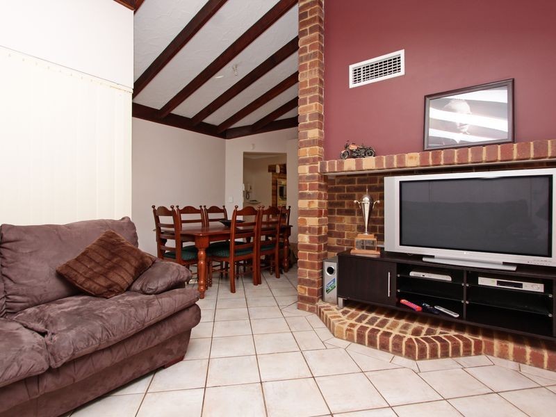 39 Lyrebird Loop, Seville Grove WA 6112